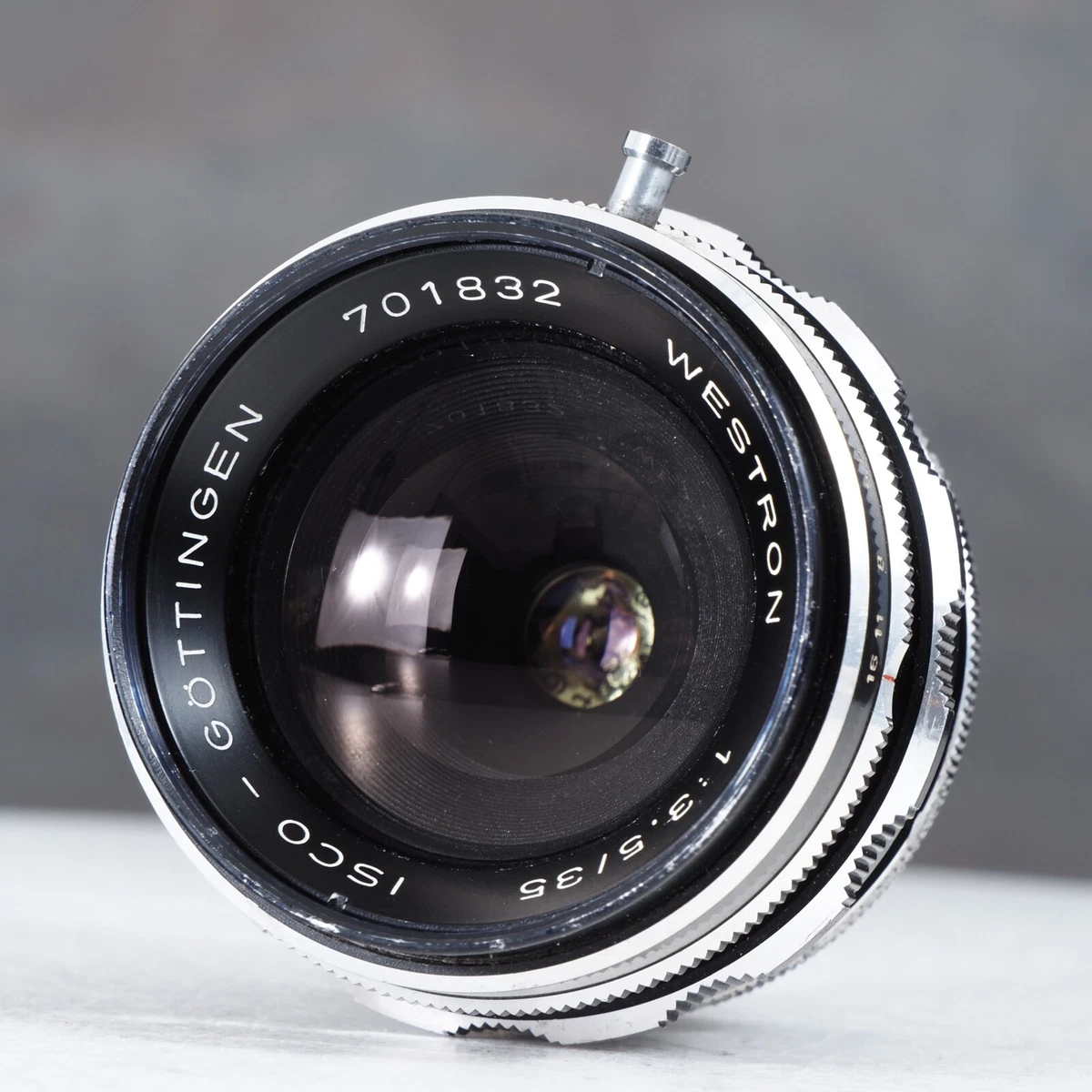 ^ Isco Gottingen Westron 35mm f/3.5 Manual Focus Prime Lens #1832