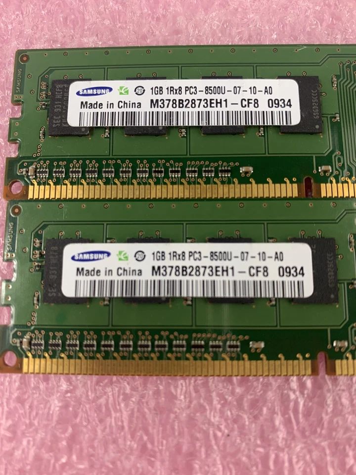 Lot( 2 ) 1GB Samsung M378B2873EH1-CF8 PC3-8500 DDR3-1066 Desktop RAM Memory - Image 3 of 4