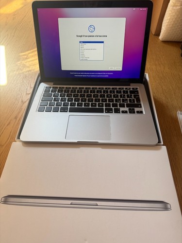 Apple MacBook Pro Retina Display con 2.3GHz Intel Core i5 Dual Core (13-inch, 8G - 第 1/9 張圖片