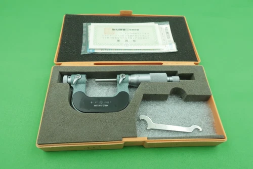 Mitutoyo 126-137 Thread Micrometer 0-1" .001"