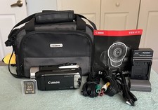 Canon VIXIA HF R11 HD Camcorder Black 32GB Built-in Memory- 20x Zoom - Nr Mint