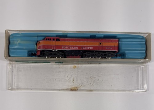 Atlas 2125 escala N Southern Pacific FM C-Liner 6303 diésel con estuche de colección | Condition: Used