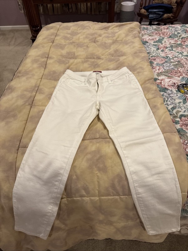 Ladies white CB established 1962 skinny jeans size 10