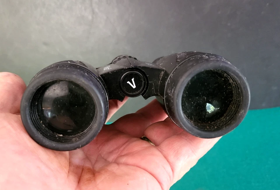 Vivitar Quality 5 X 30 Binoculars With 38" Cord Neck Strap -Very Good Condition - Image 3 of 4
