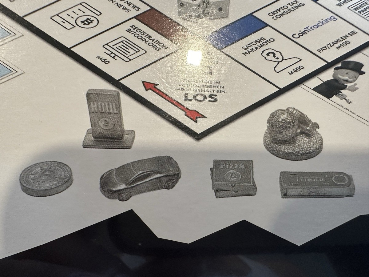 Bitcoin Monopoly Limited Edition Rare Official HASBRO (only 804