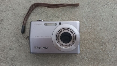 Casio EX-Z500 digital camera with all parts - Picture 1 of 10