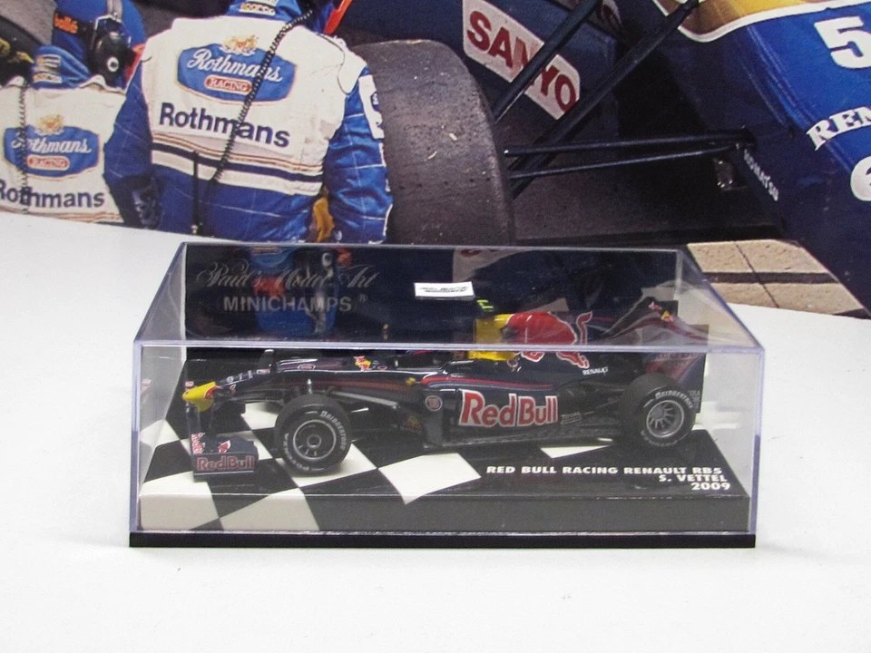 MINICHAMPS /F1 2009 REDBULL RACING RB5 - SEBASTIAN VETTEL - 1/43 SCALE MODEL CAR - Image 2 of 4