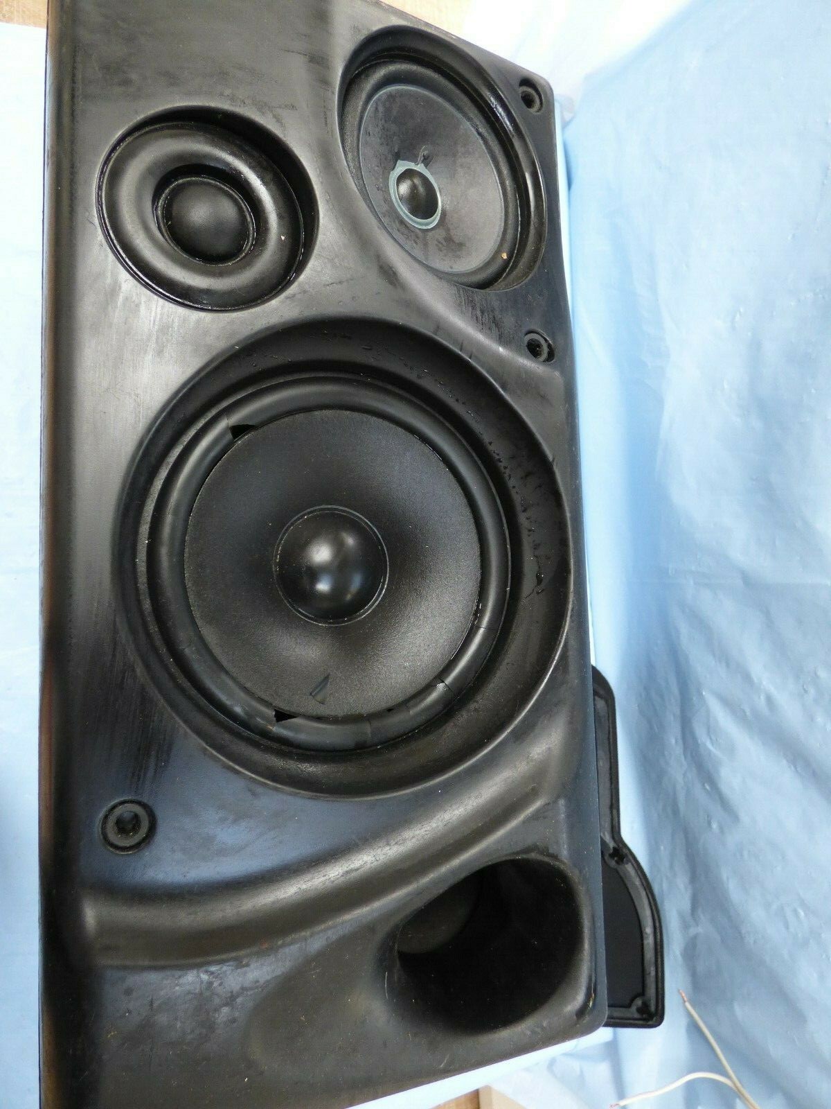 Gale 3040 Floor Standing Speaker Just One Tweeter Is Faulty For