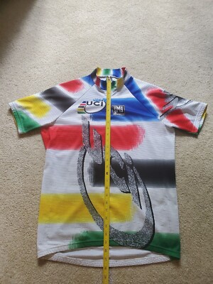 L'Union Cycliste Internationale (UCI) et Santini Cycling renouvèlent