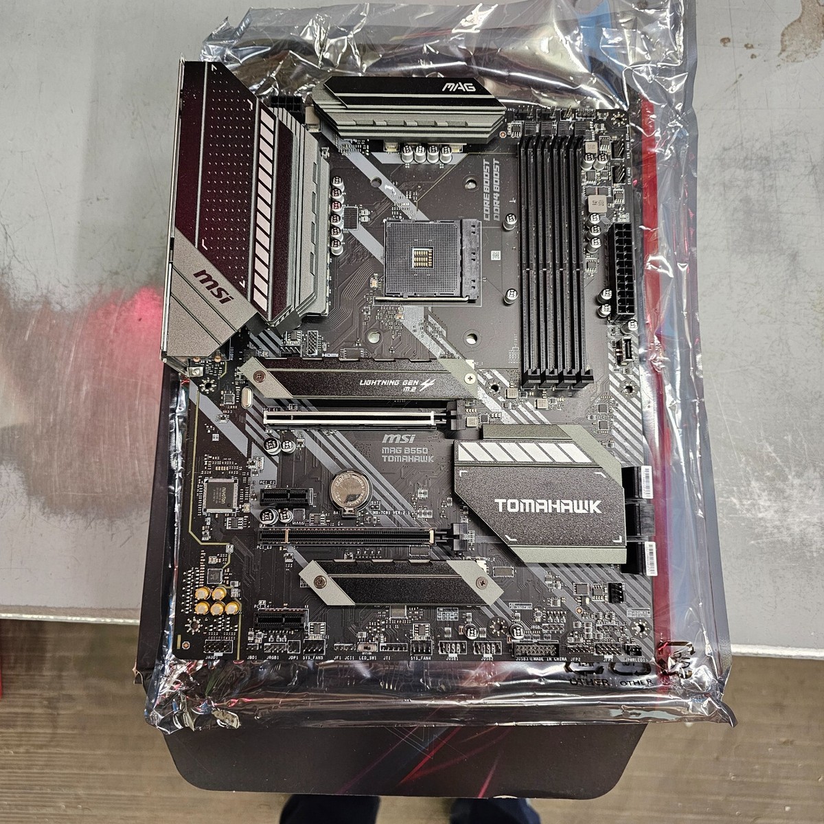 For MSI MAG B550 TOMAHAWK motherboard B550 AM4 4*DDR4 128G HDMI+DP ATX For MSI MAG B550 TOMAHAWK motherboard B550 AM4 4*DDR4 128G HDMI+DP ATX