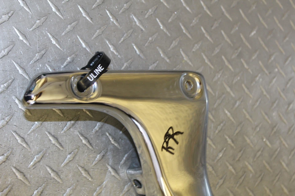 Suzuki Boulevard C50 2006 guardabarros trasero derecho pasajero riel de agarre Foto 2 de 4