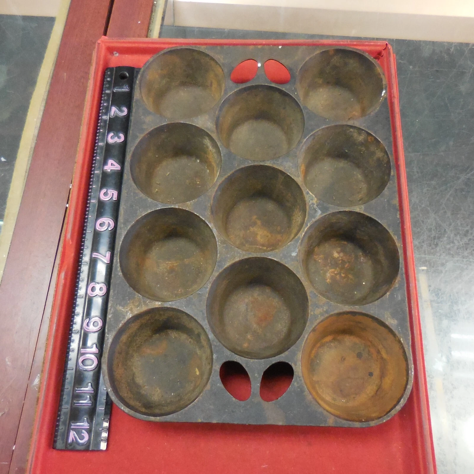 Vintage GRISWOLD NO 10 Cast Iron 949c Erie PA USA Popover Muffin Pan Rare 11 Cup