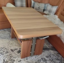 Hochwertiger Vierhaus Couchtisch in Kernbuche geölt