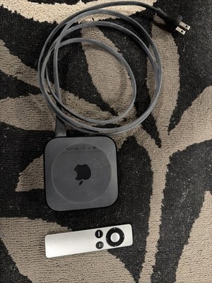 Apple TV (3rd Generation) Smart Media Streaming Player A1469 With Remote