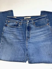 Levi's Wedgie Straight Jeans Women’s 30 Medium Wash Blue High Rise Button Fly
