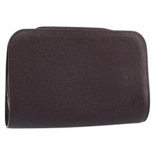 LOUIS VUITTON Taiga Baikal Clutch Bag Grizzly M30188 LV Auth 166830