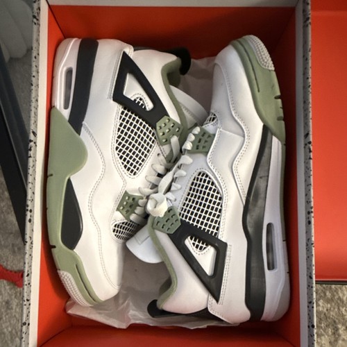 Jordan 4 Seafoam