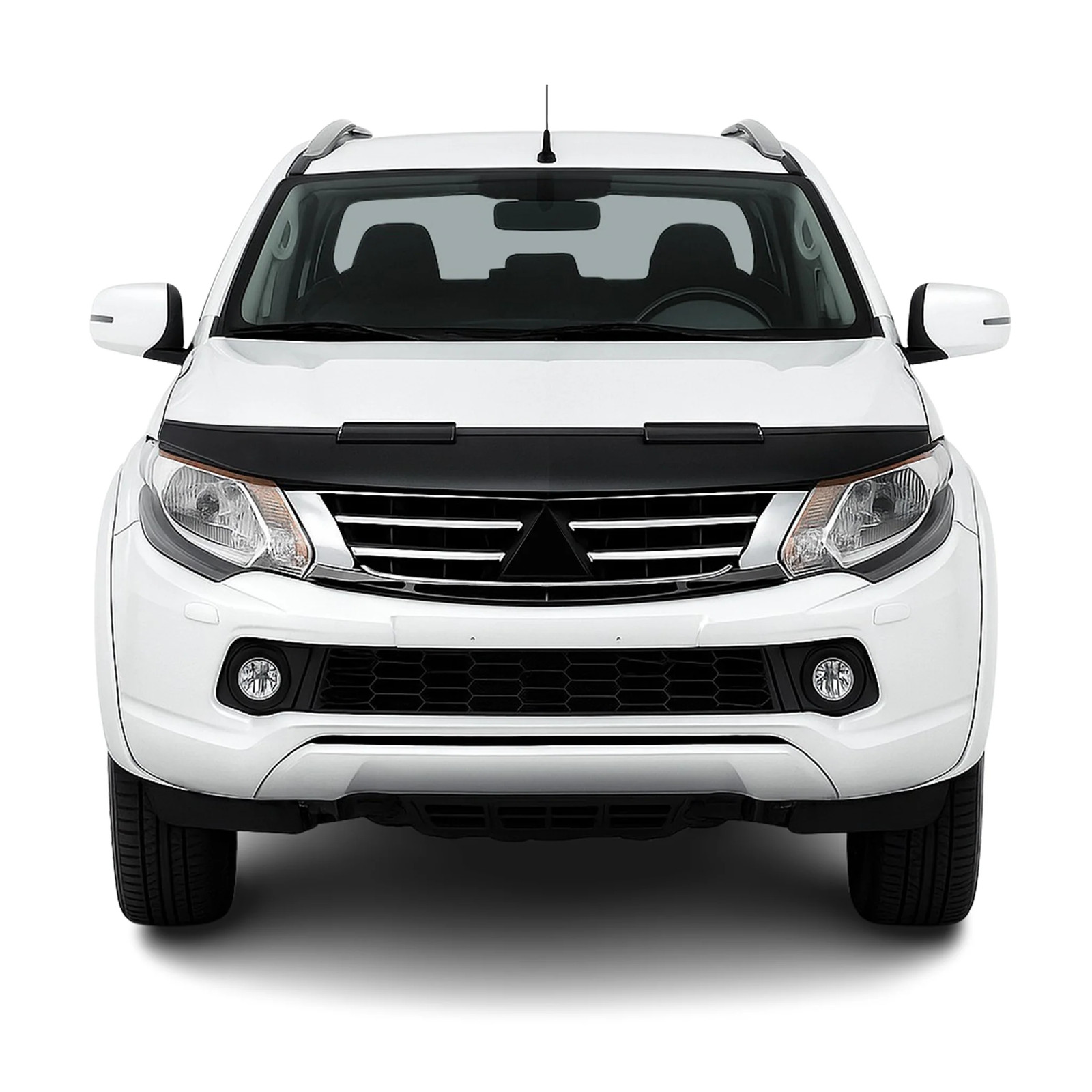 Protège capot Mitsubishi L200 idéal pour les trajets sur autoroute et pistes