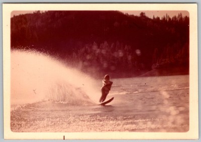 Vtg Color Snapshot Man Water Skiing Lake Shasta California Action Shot 1973
