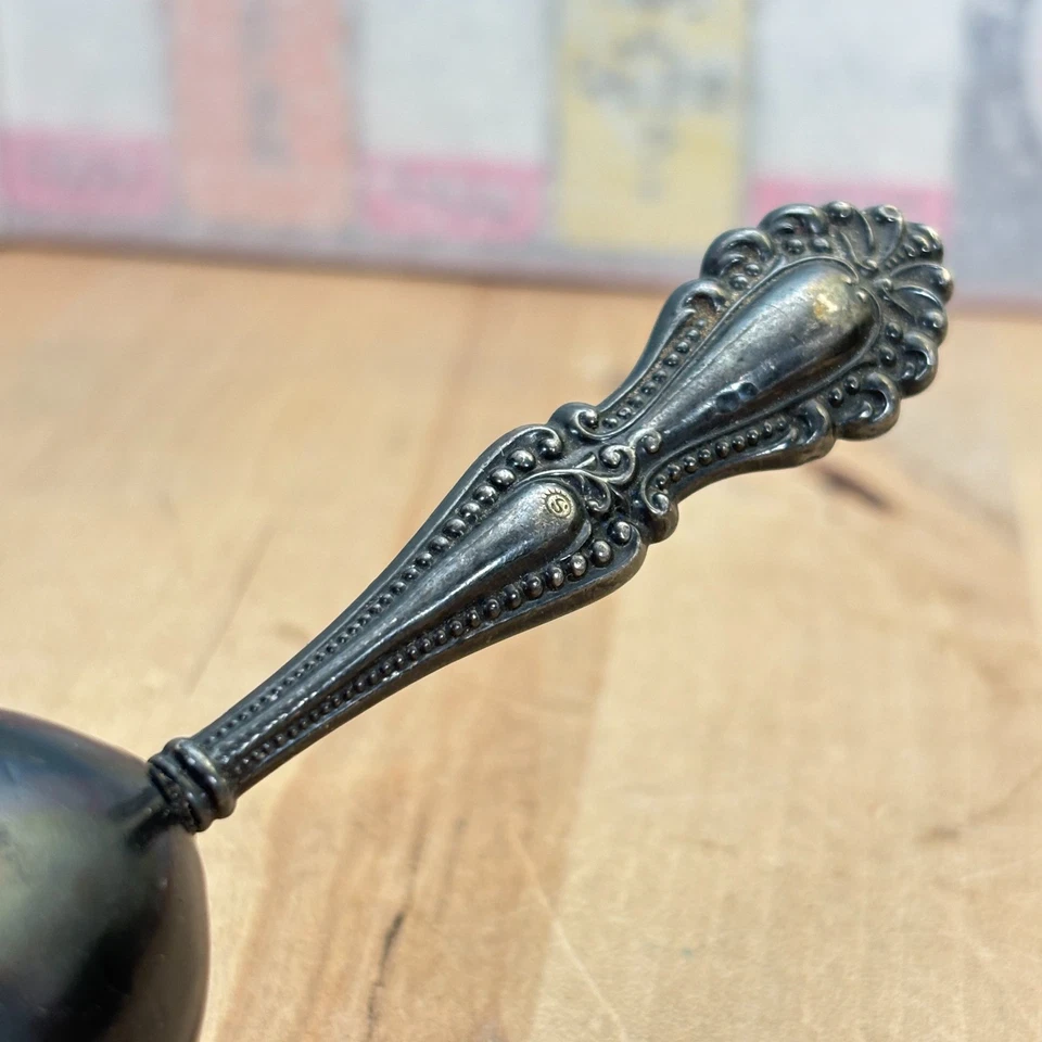 Calcetín de madera antiguo Darner con mango plateado, sello "S" en estrella, 5,5" Foto 2 de 4