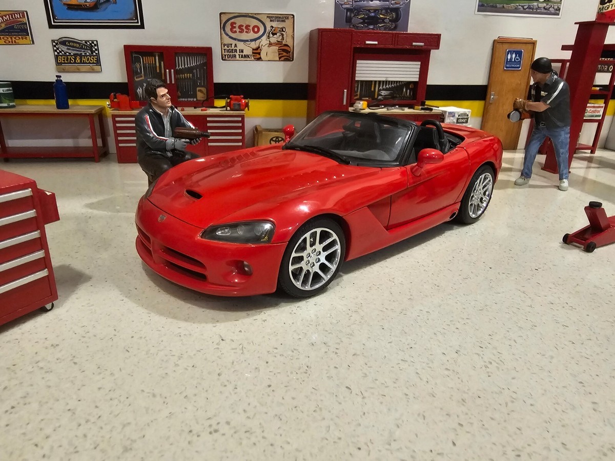 1/18 AUTOart ダッジ バイパー SRT-10 コンバーチブル