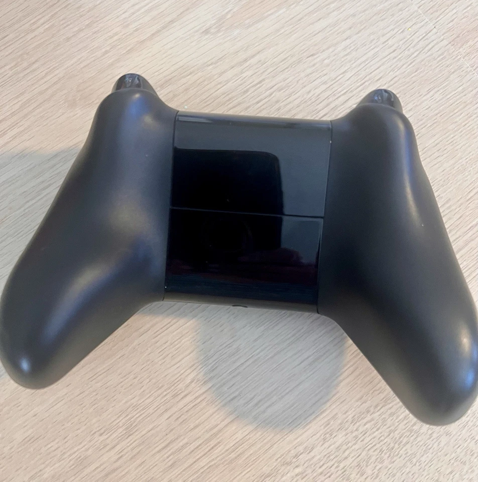 Amazon Fire TV Wireless Game Controller (DE38UR) W/ Voice Search - Image 4 of 4