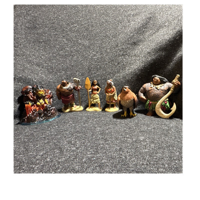 Disney Moana  6 Mini Figure Set Maui Moana Pua Hei Hei Plastic Multicolor Lot