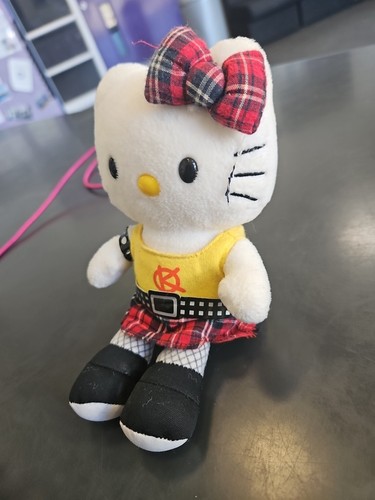 TY Punk Hello Kitty Sanrio 6" Soft Toy Plush Cat 2009 Punk Rock Emo Tartan Bow - Picture 2 of 7