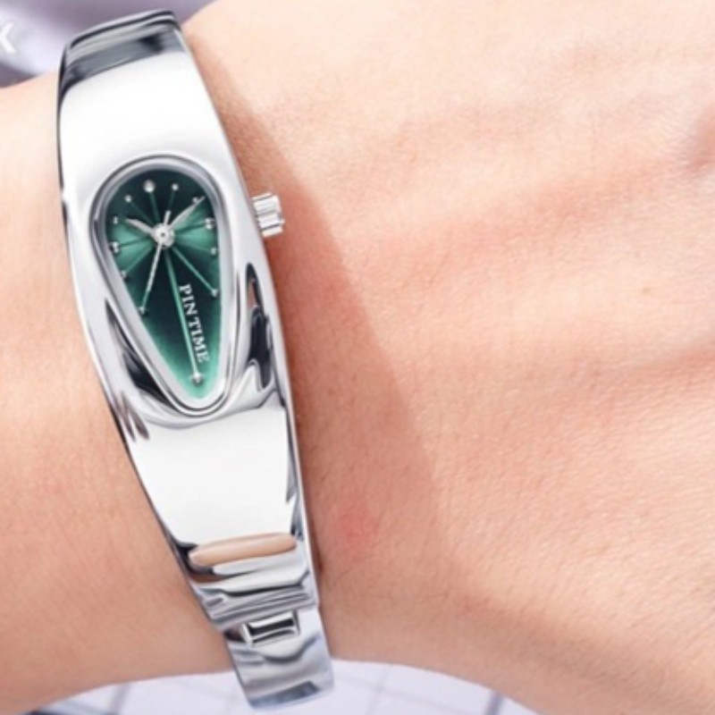 Y2k Streetwear Style Silver 2000s Teardrop Watch with Green Dial