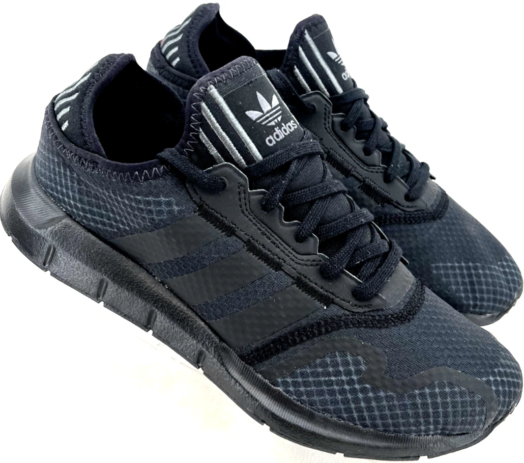 adidas gazelle silver green womens adidas Swift Run Men's Shoes Green-Black-White Cq2117