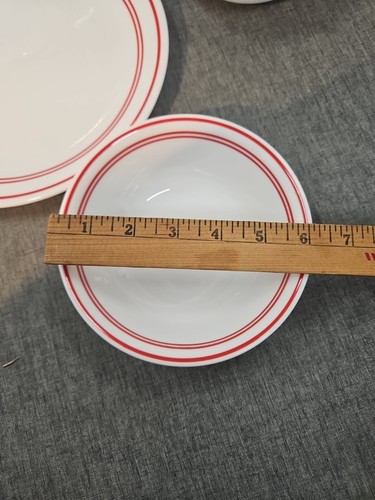 3 Corelle Red Triple Red Ring Dinner Plates. 10.25" & 3 Bowls 6 1/4" + 1 S plate - Picture 4 of 12
