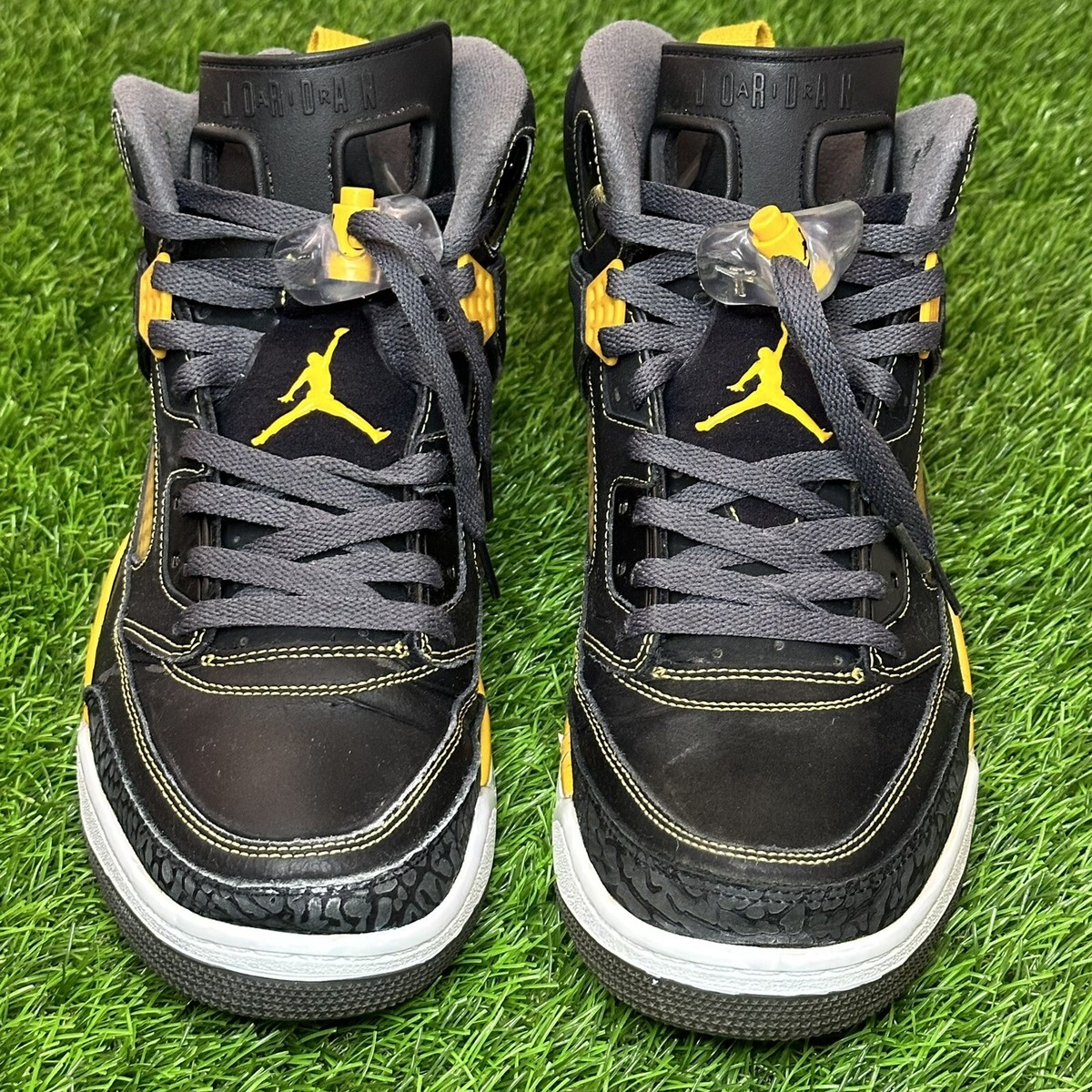 RARE🔥 Nike Air Jordan Spizike Black University Gold 12 RARE🔥 Nike Air Jordan Spizike Black University Gold 12