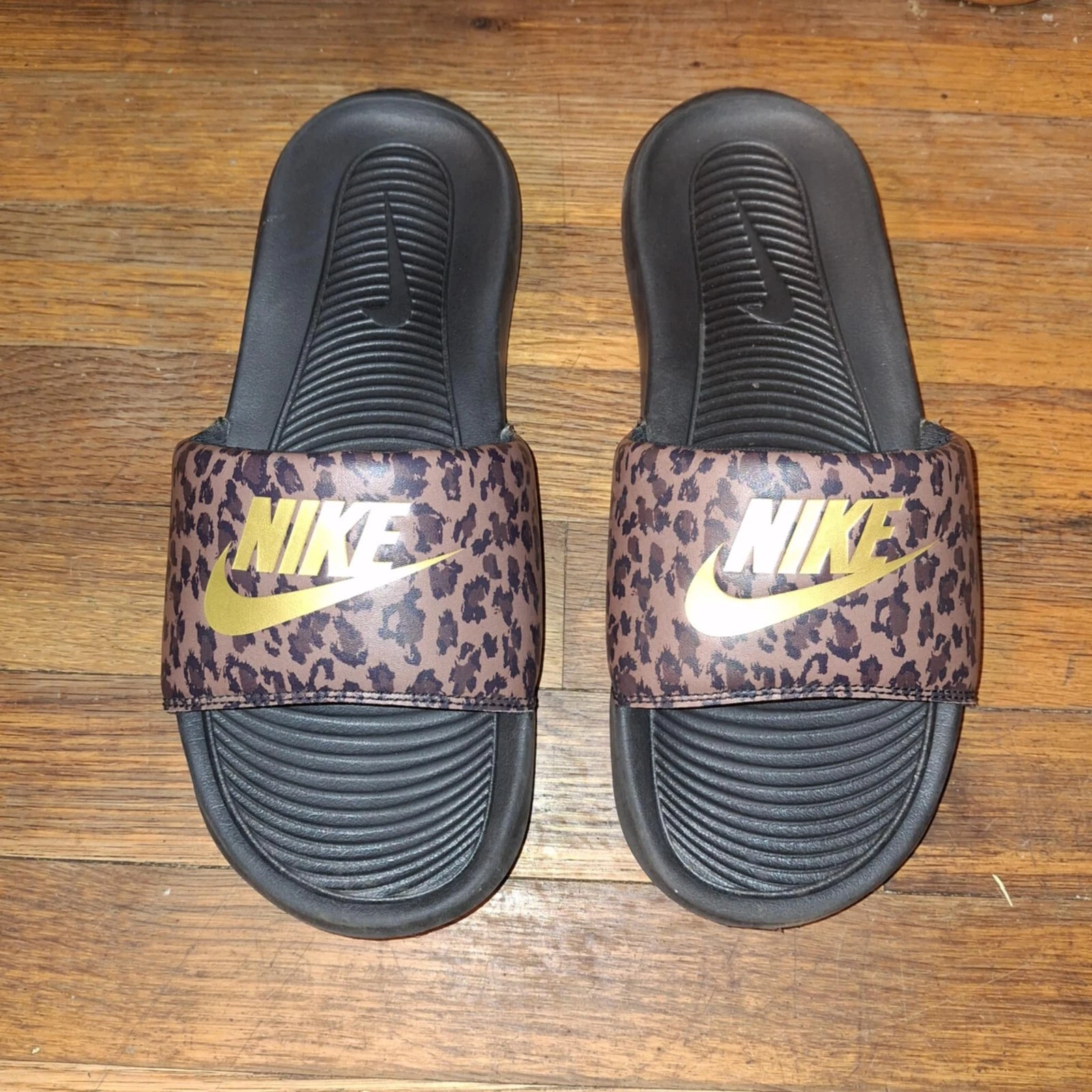 Nike Victori One diapositive da donna con stampa ghepardo leopardato taglia 9 CN9676 200