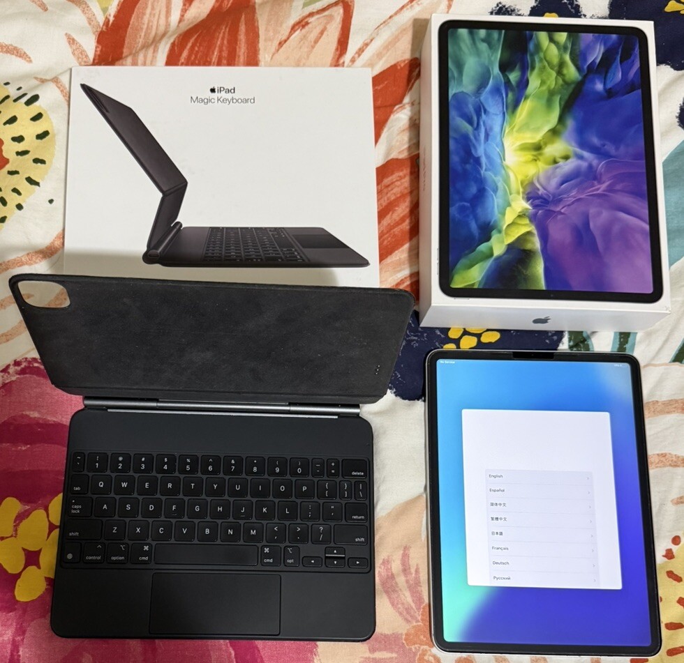 iPad Pro 11” 2nd Generation Cellular - 1TB- With Box, Magic Keyboard Bundle-image