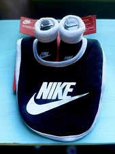 Nike Baby Black White Cotton Ankle Fold Over Cuffs Bib Booties Sock Set 0-6 MO