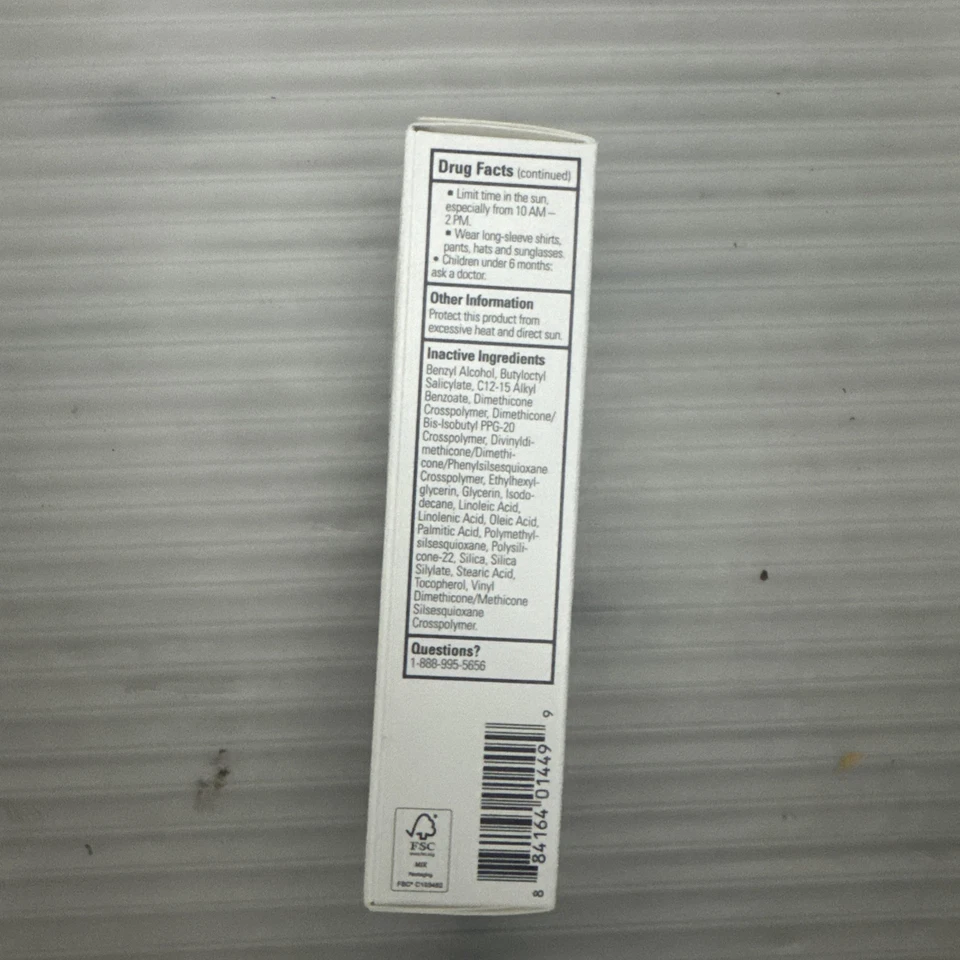 Defensa mate invisible Roden + Fields impecable FPS 30 caduca 1/26 NUEVO FREESHI Foto 3 de 4