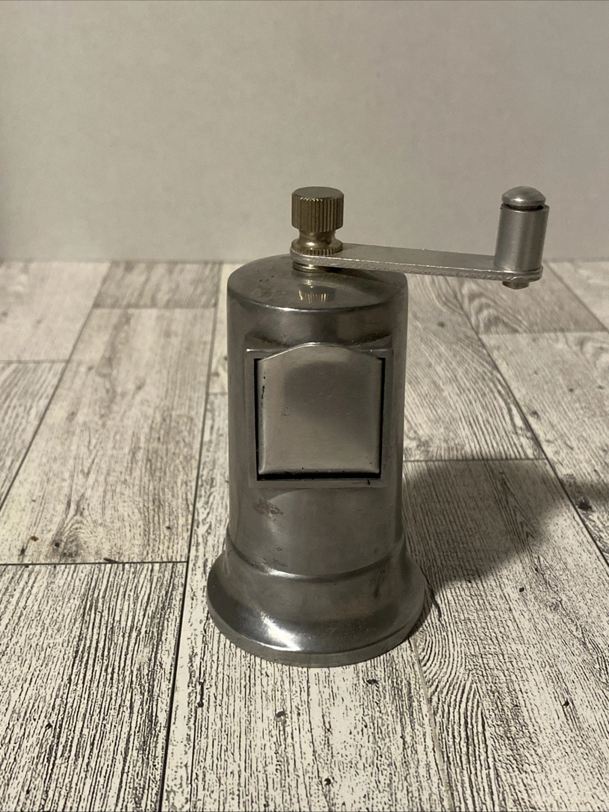 Vintage Perfex Style Cast Aluminum Salt or Pepper Grinder Mill 4"
Opens in a new window or tab