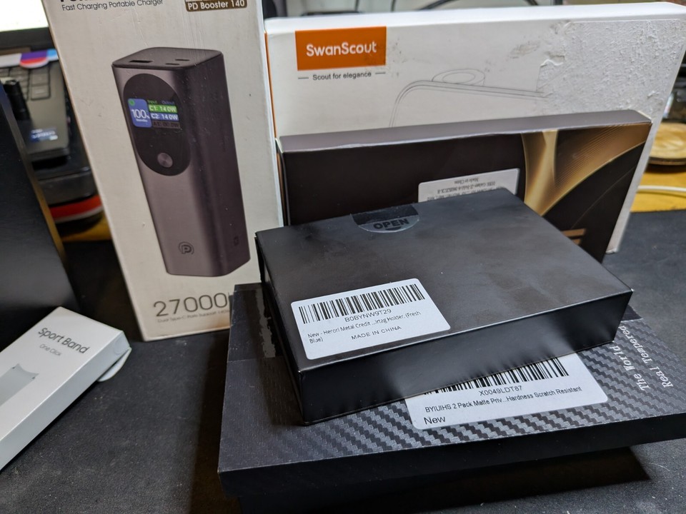 UNLOCKED Samsung Galaxy Z Fold 6 512 GB, with G Buds Pro3 & G Tab S7