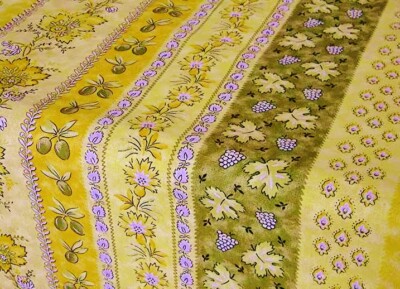 LE CLUNY, MONACO YELLOW / GREEN REVERSIBLE COATED COTTON TABLE RUNNER, 72'' X 16''