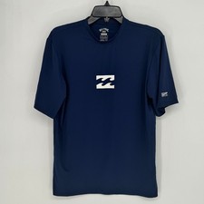 Billabong Mens UV Protection Loose Fit Short Sleeve Rash Guard Swim Shirt Medium