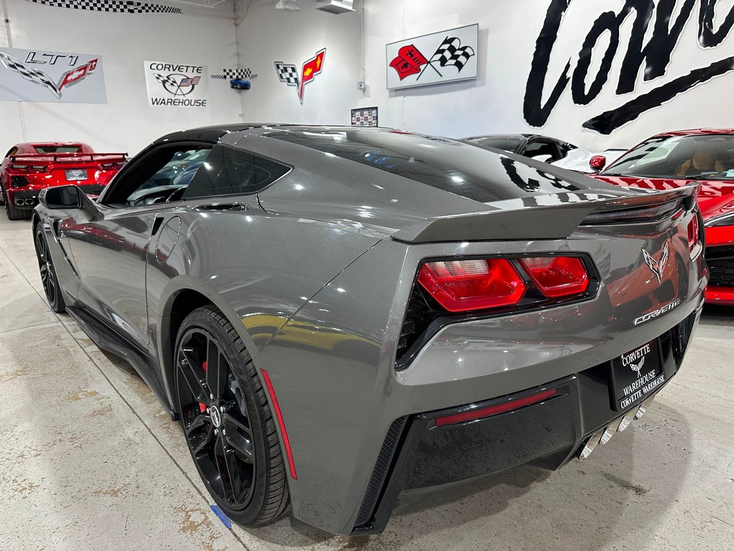 2015 [G1B] Shark Gray Metallic Chevrolet Corvette   | C7 Corvette Photo 4