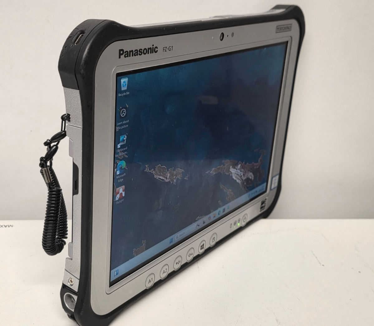 Panasonic FZ-G1 i5-6300U 4GB SSD128 美品#1 fz-g1_6300_rr.jpg