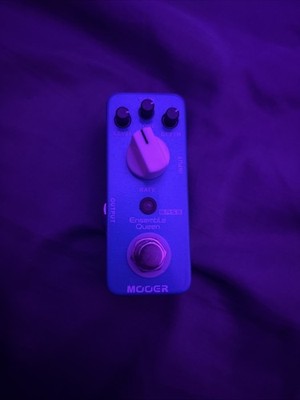 Mooer Ensemble Queen Chorus Bass Guitar Effect Pedal True Bypass, Warm Smooth