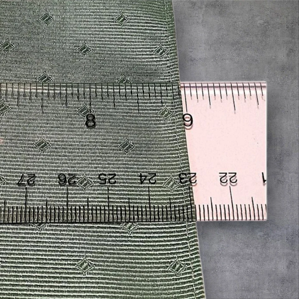 Nuevo sin etiquetas Cuadrado de Bolsillo Satinado 9" X 9", Oliva Claro, Fantasma Geométrico/Polkadot Foto 4 de 4