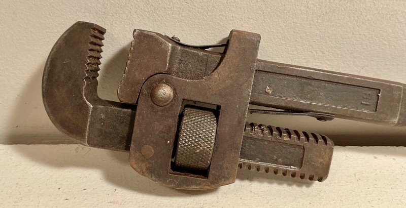 Vintage WORTH #18 Pipe Wrench