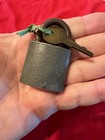 Vintage large Old Brass Yale Padlock With Key — photo 6