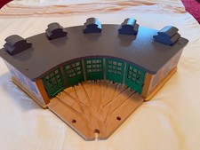 Roundhouse Turntable 2001 Thomas Friends Wooden Railway Complete w/ Box