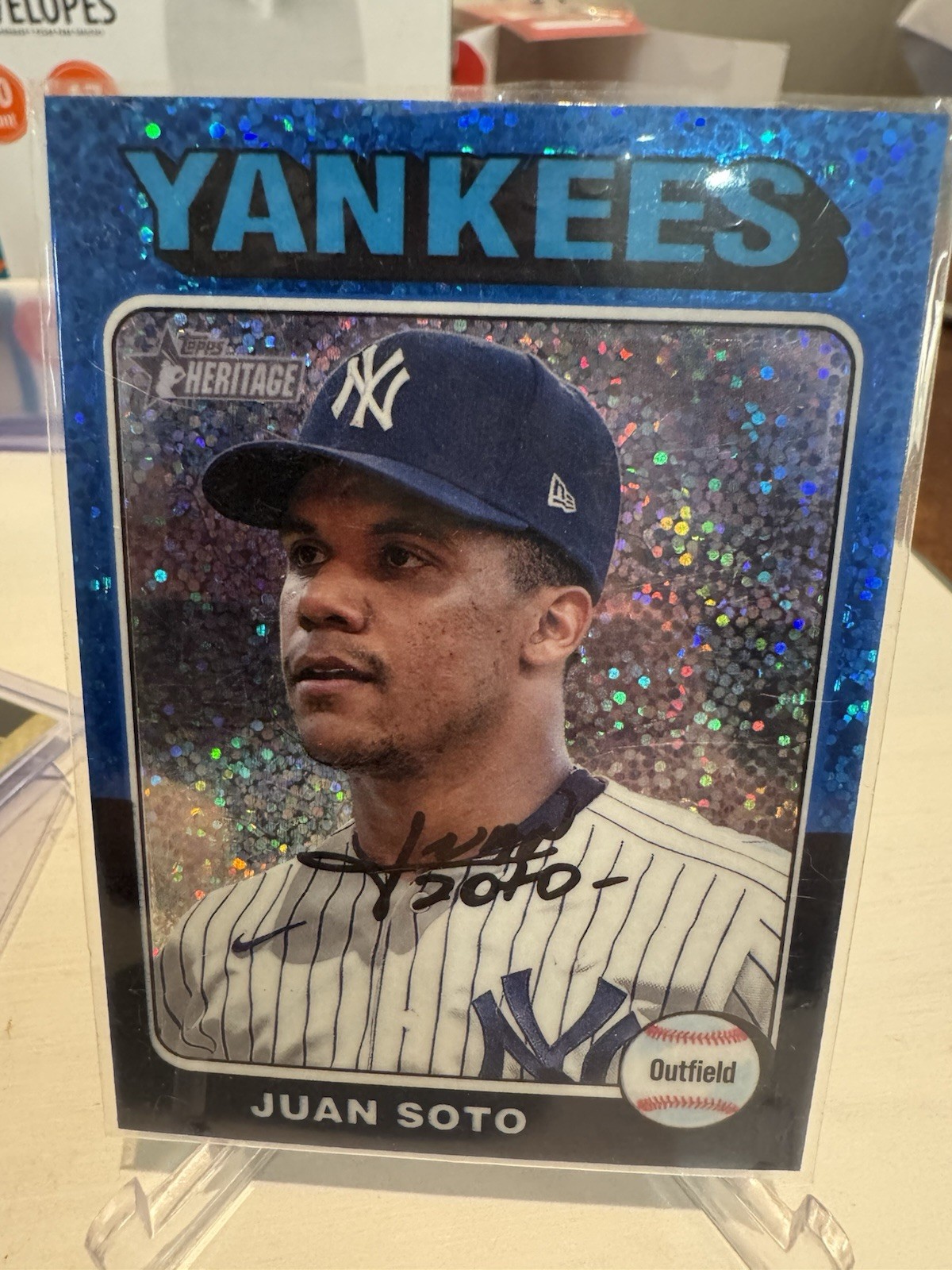 2024 Topps Heritage - Juan Soto #143 Chrome Blue Sparkle Refractor