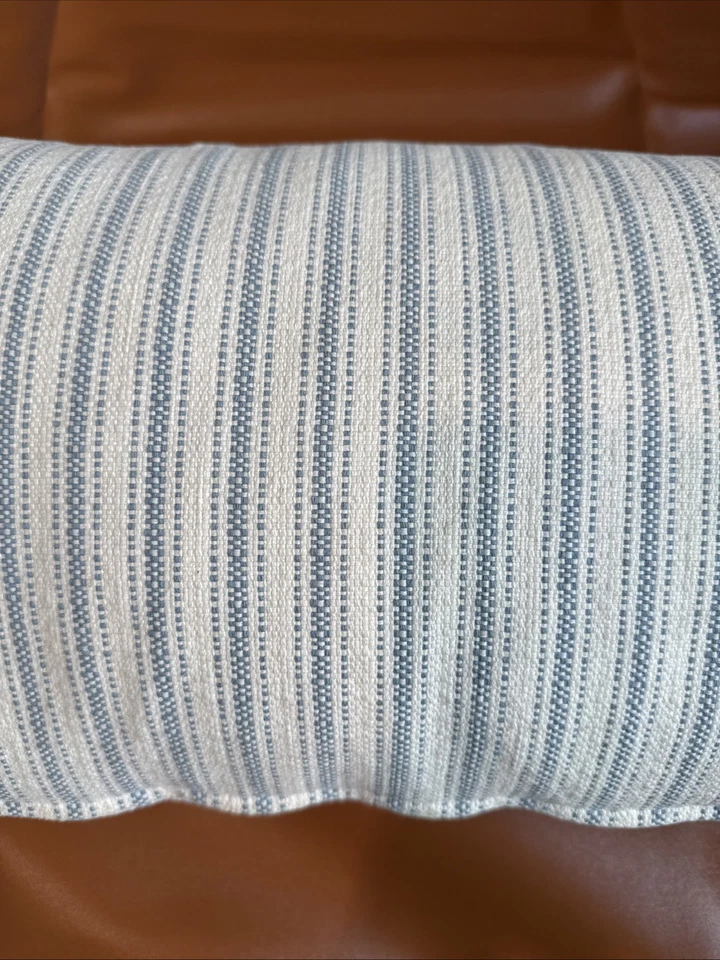 "Almohada Lauren Ralph Lauren azul blanco a rayas 23""x 11""" Foto 2 de 4