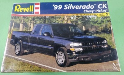Revell '99 Silverado CK  Chevy Pickup  85-7646 Released  1999 NEW In Sealed Box